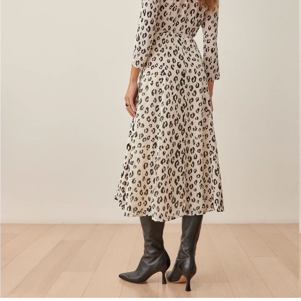 Reformation size 6 comfortable dress worn once
